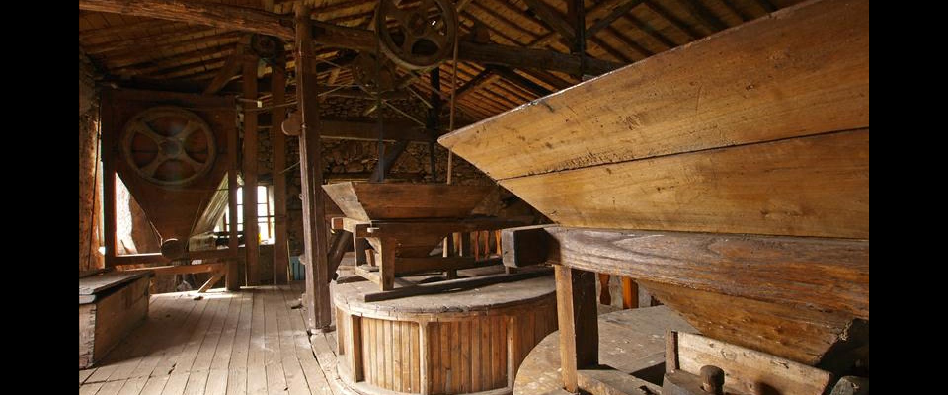 "El Molino Harinero” (The Flour Mill) ethnographic museum in Horcajo de Montemayor