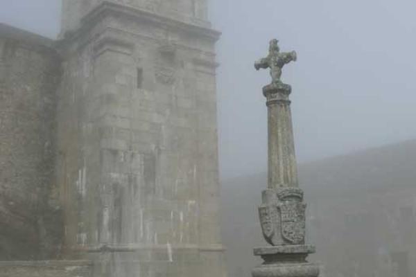 Caminho da Penha de França: Da Via da Prata ao santuário da Virgem negra